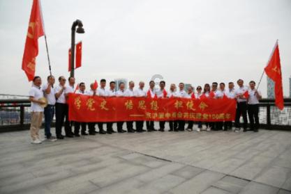 如果人间是炼狱，那我们活着的意义又是什么呢？游戏画面